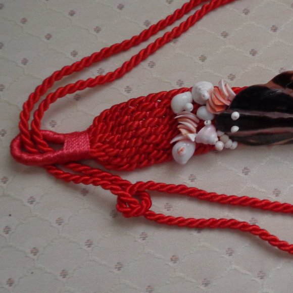 Vintage Red Cord Belt Adorned with Shells Fits 26-38 - Picture 3 of 6